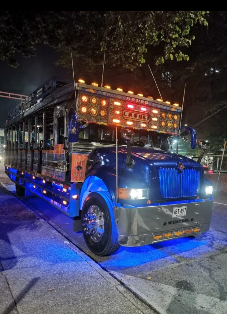 chiva rumbera la colegiala medellin