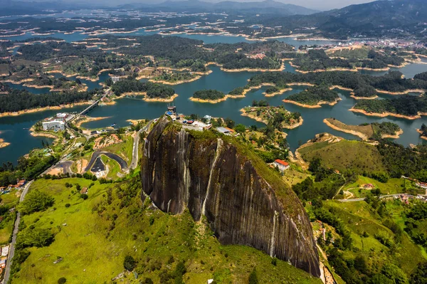 piedra del peñol colombia
